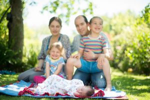 Relaxed family portrait in Pinner